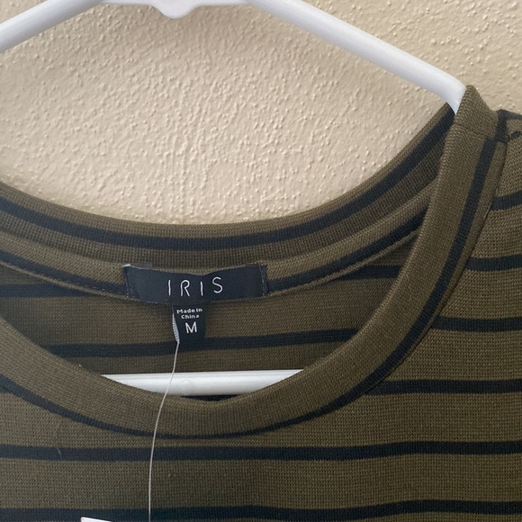 Women’s Iris short sleeve dress size medium - Picture 3 of 4